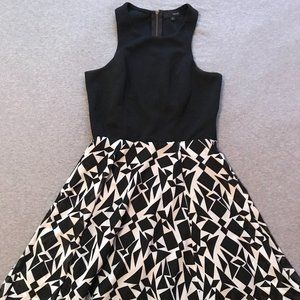 Beautiful black and white party dress Junior size Small